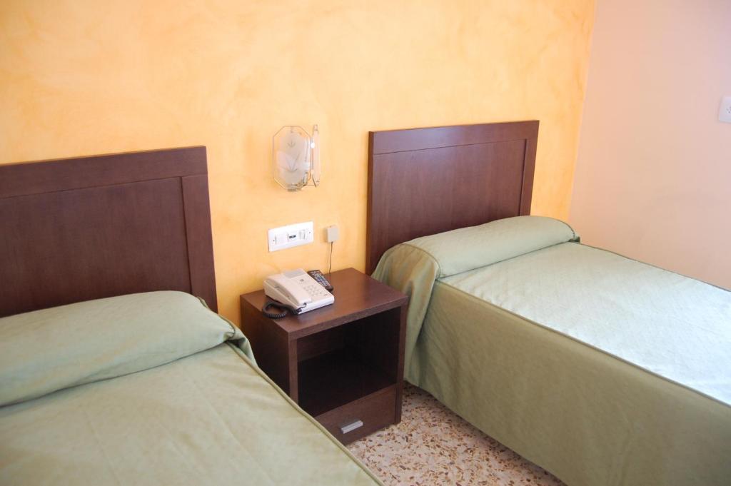 Hotel Balfagón Calanda Quarto foto